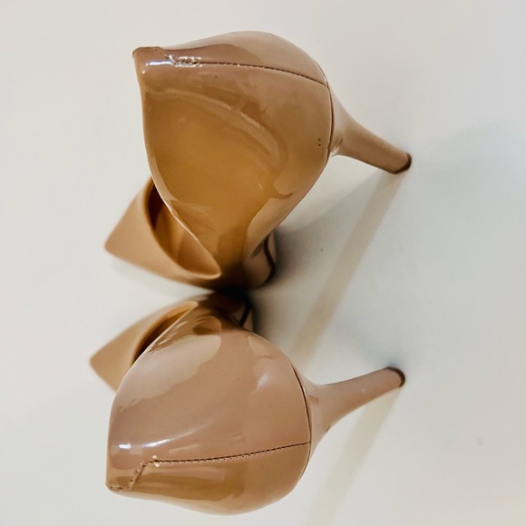 Jessica Simpson Women's Tan Pumps - Picture 5 of 7
